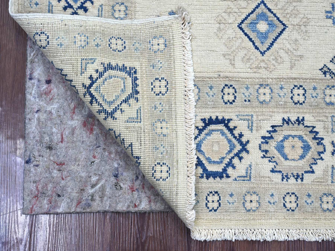 4'7" x 6'5" New Hand Knotted Ivory Wool Rectangle Oriental Rug - MOA10221920