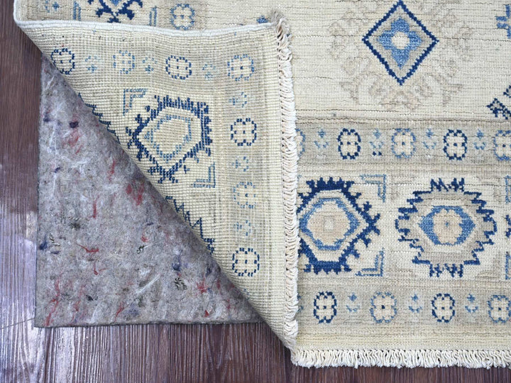 4'7" x 6'5" New Hand Knotted Ivory Wool Rectangle Oriental Rug - MOA10221920