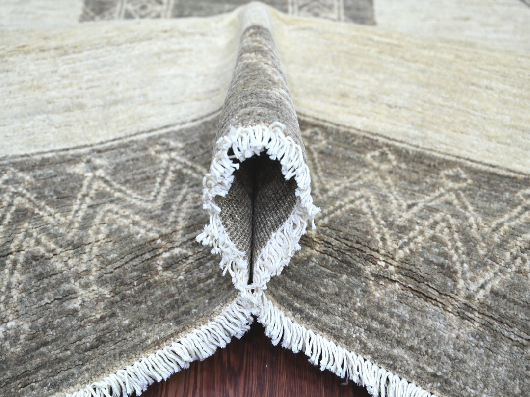 8'0" x 9'7" New Hand Knotted Ivory Wool Rectangle Oriental Rug - MOA10222695