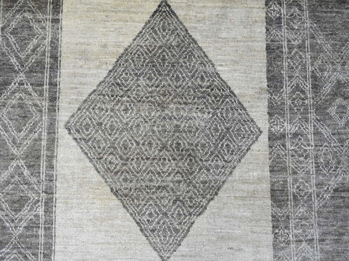 8'0" x 9'7" New Hand Knotted Ivory Wool Rectangle Oriental Rug - MOA10222695