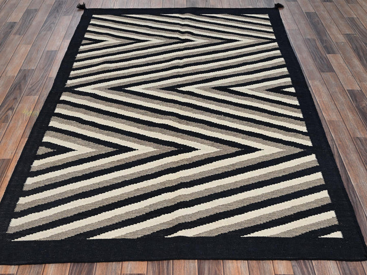 5'0" x 6'11" New Hand Woven Brown Wool Rectangle Oriental Rug - MOA1022284