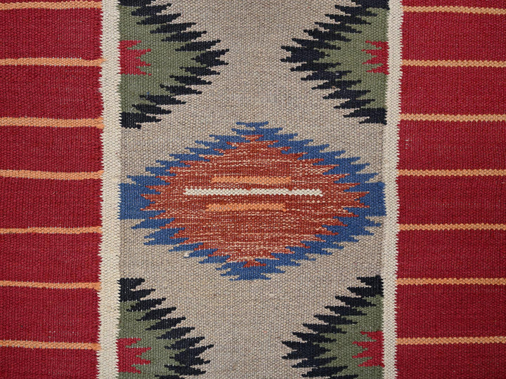 5'2" x 7'0" New Hand Woven Red Wool Rectangle Oriental Rug - MOA1022293