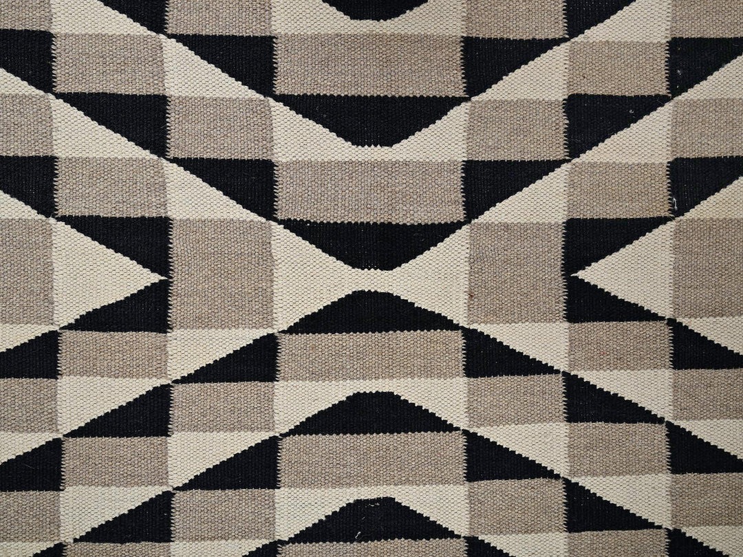 5'1" x 7'2" New Hand Woven Brown Wool Rectangle Oriental Rug - MOA1022294