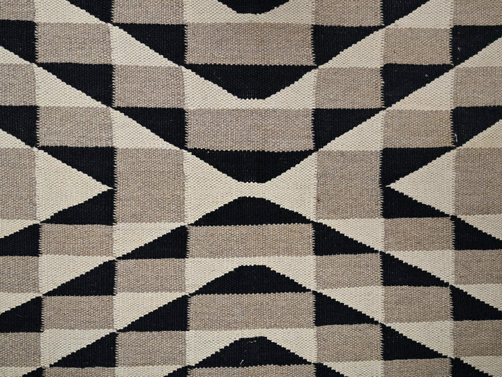 5'1" x 7'2" New Hand Woven Brown Wool Rectangle Oriental Rug - MOA1022294