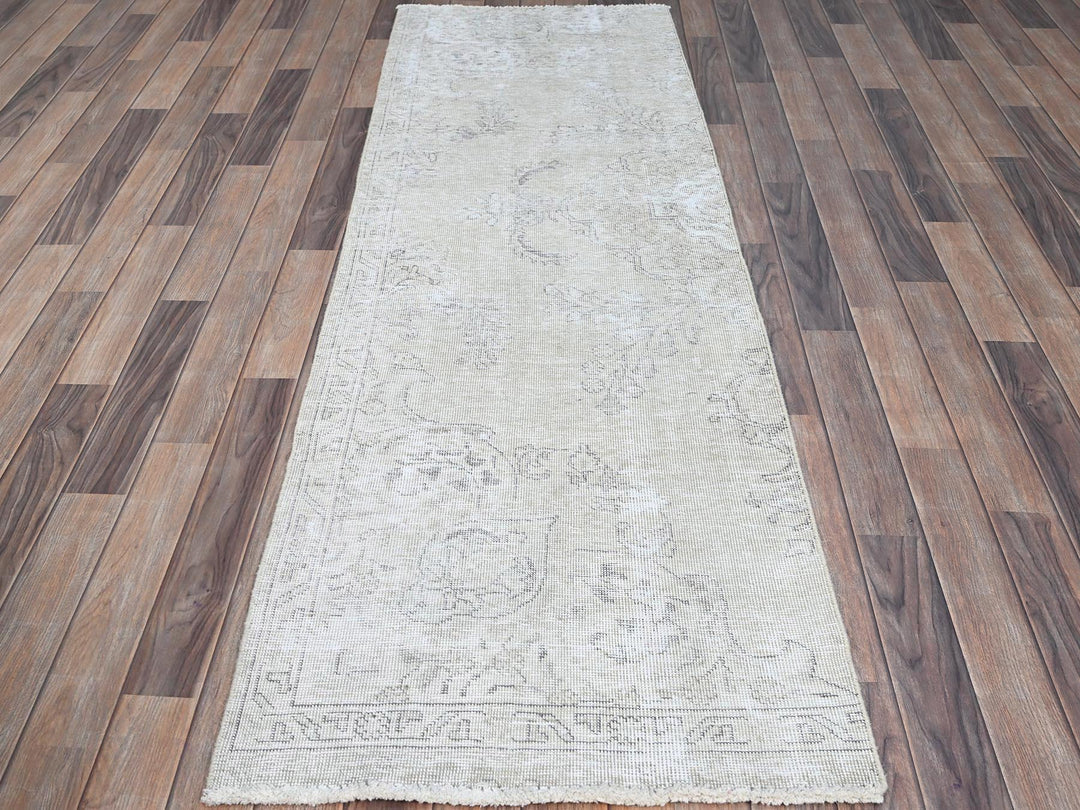 2'5" x 7'6" Vintage Hand Knotted Ivory Wool Runner Oriental Rug - MOA102230