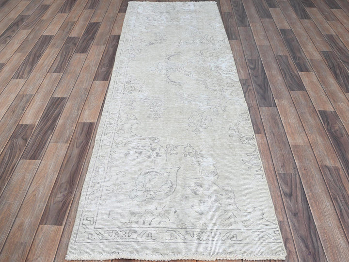 2'5" x 7'6" Vintage Hand Knotted Ivory Wool Runner Oriental Rug - MOA102230