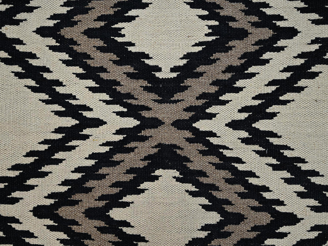 5'2" x 7'0" New Hand Woven Brown Wool Rectangle Oriental Rug - MOA1022326