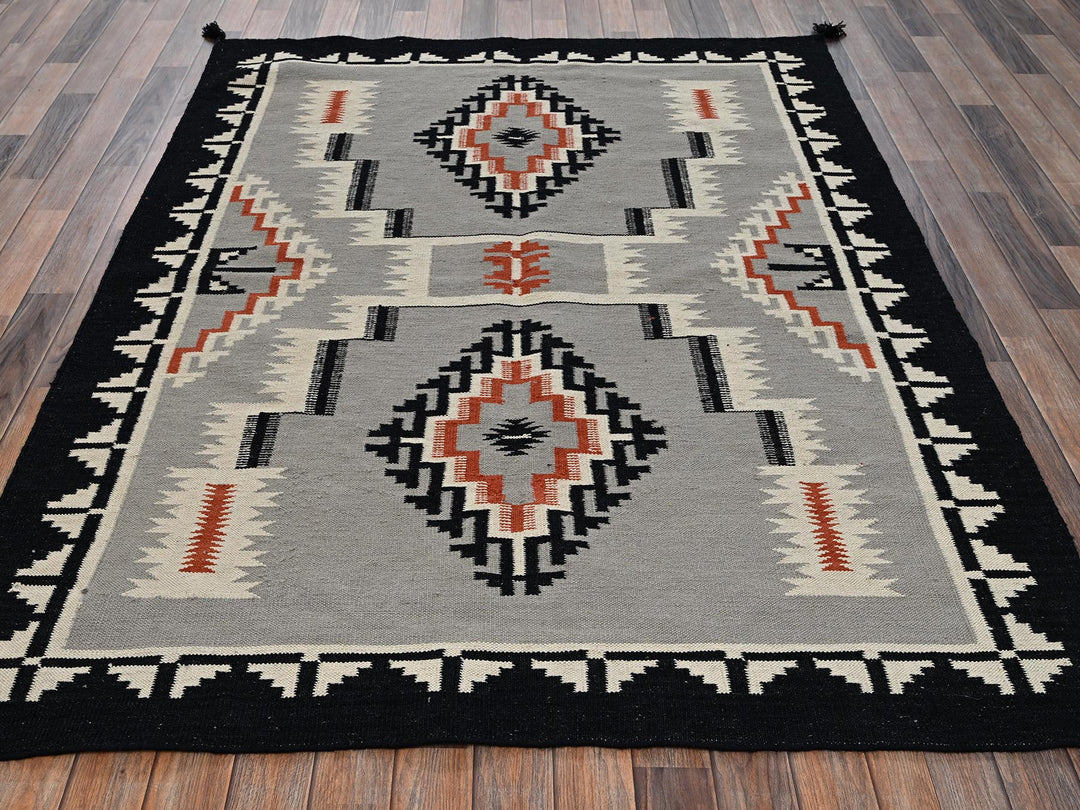 5'4" x 6'10" New Hand Woven Grey Wool Rectangle Oriental Rug - MOA1022328