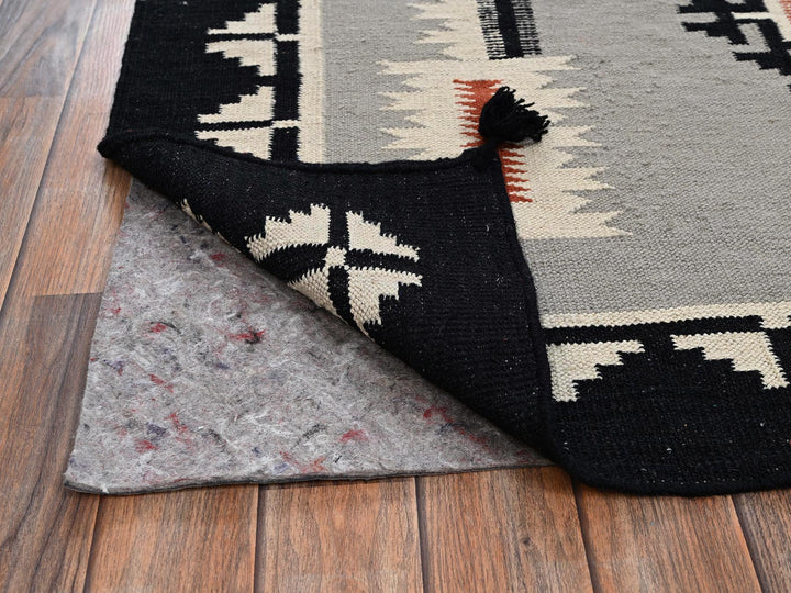 5'4" x 6'10" New Hand Woven Grey Wool Rectangle Oriental Rug - MOA1022328