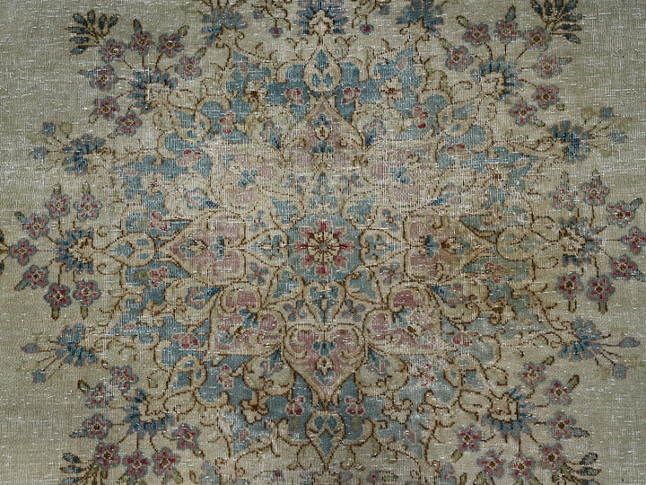 9'11" x 13'9" Vintage Hand Knotted Ivory Wool Rectangle Oriental Rug - MOA1022540