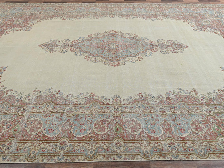 11'8" x 19'5" Vintage Hand Knotted Ivory Wool Rectangle Oriental Rug - MOA1022545