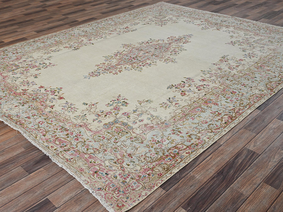 7'10" x 10'0" Vintage Hand Knotted Ivory Wool Rectangle Oriental Rug - MOA1022550