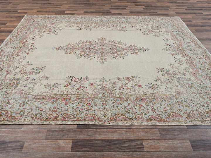 7'10" x 10'0" Vintage Hand Knotted Ivory Wool Rectangle Oriental Rug - MOA1022550
