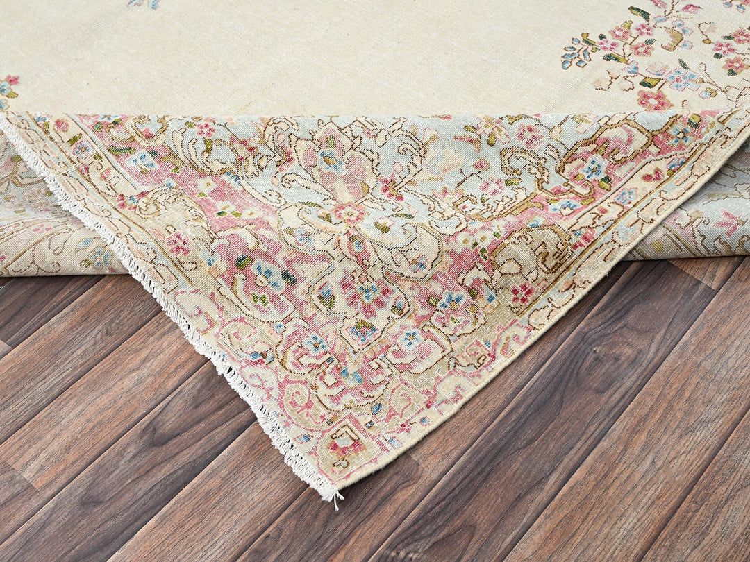 7'10" x 10'0" Vintage Hand Knotted Ivory Wool Rectangle Oriental Rug - MOA1022550