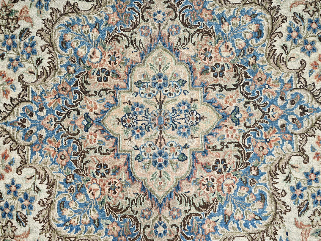 10'2" x 15'10" Vintage Hand Knotted Ivory Wool Rectangle Oriental Rug - MOA1022557