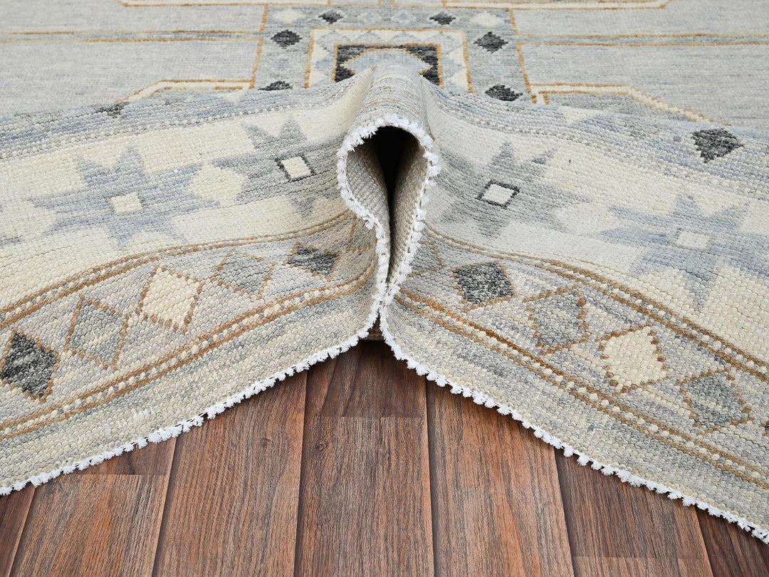 9'9" x 13'10" New Hand Knotted Grey Wool Rectangle Oriental Rug - MOA1022563