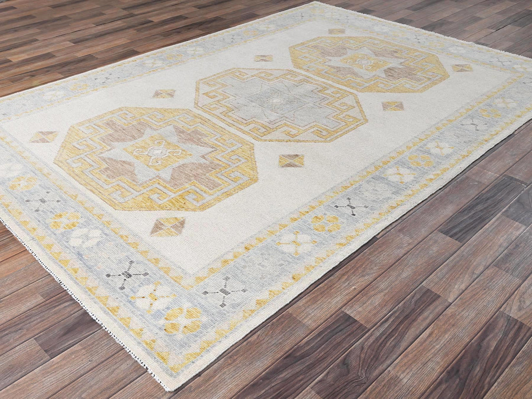 6'0" x 8'11" New Hand Knotted Ivory Wool Rectangle Oriental Rug - MOA1022682