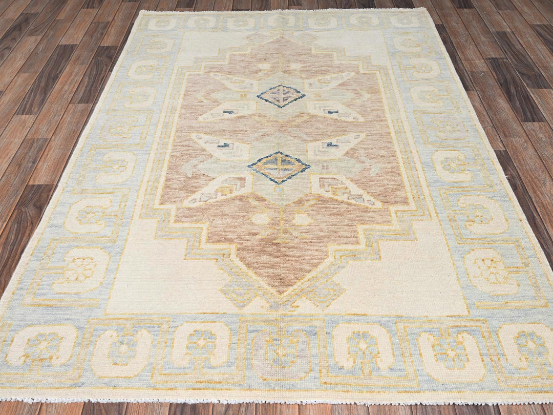 4'9" x 6'9" New Hand Knotted Brown Wool Rectangle Oriental Rug - MOA1022713