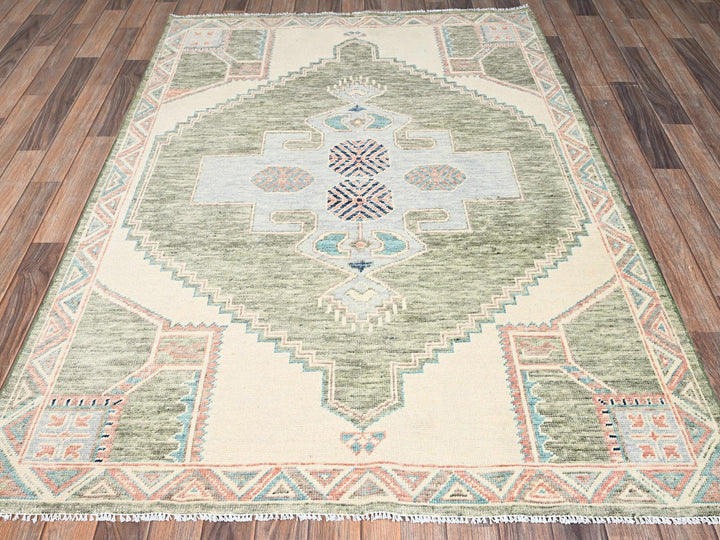 4'10" x 6'9" New Hand Knotted Green Wool Rectangle Oriental Rug - MOA1022723