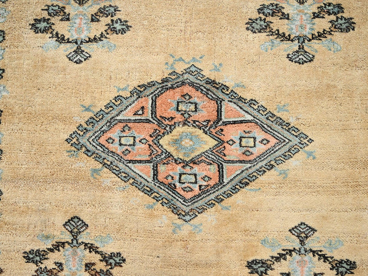 6'1" x 8'8" Vintage Hand Knotted Beige Wool Rectangle Oriental Rug - MOA1022757