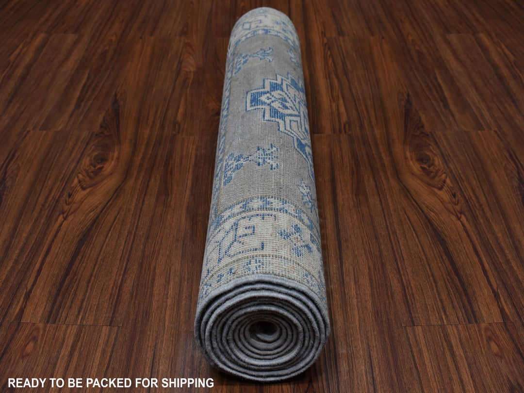 2'6" x 9'7" New Hand Knotted Grey Wool Runner Oriental Rug - MOA10254855