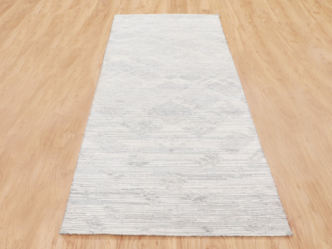 2'6" x 8'0" New Hand Knotted Grey Wool Runner Oriental Rug - MOA10258233