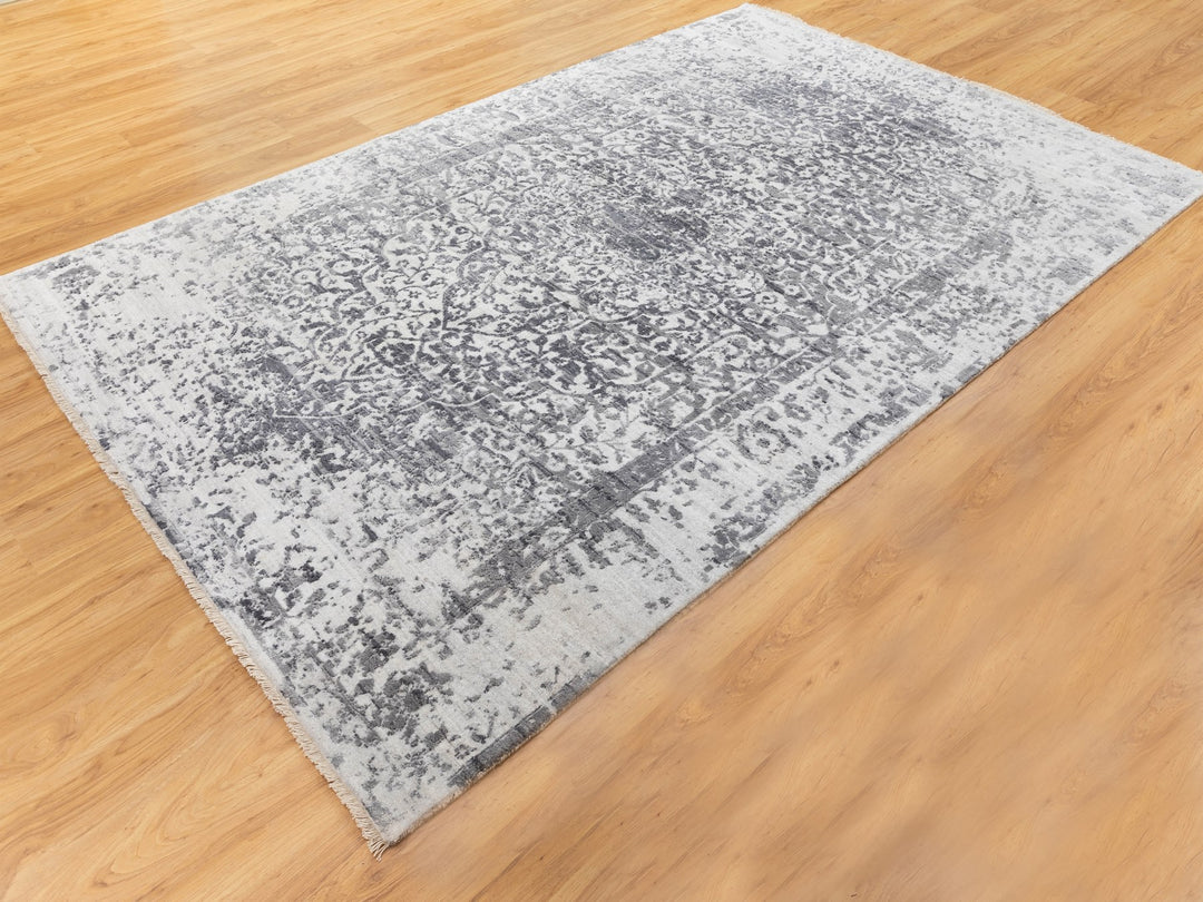 6'0" x 9'2" New Hand Knotted Grey Wool & Pure Silk Rectangle Oriental Rug - MOA10258423