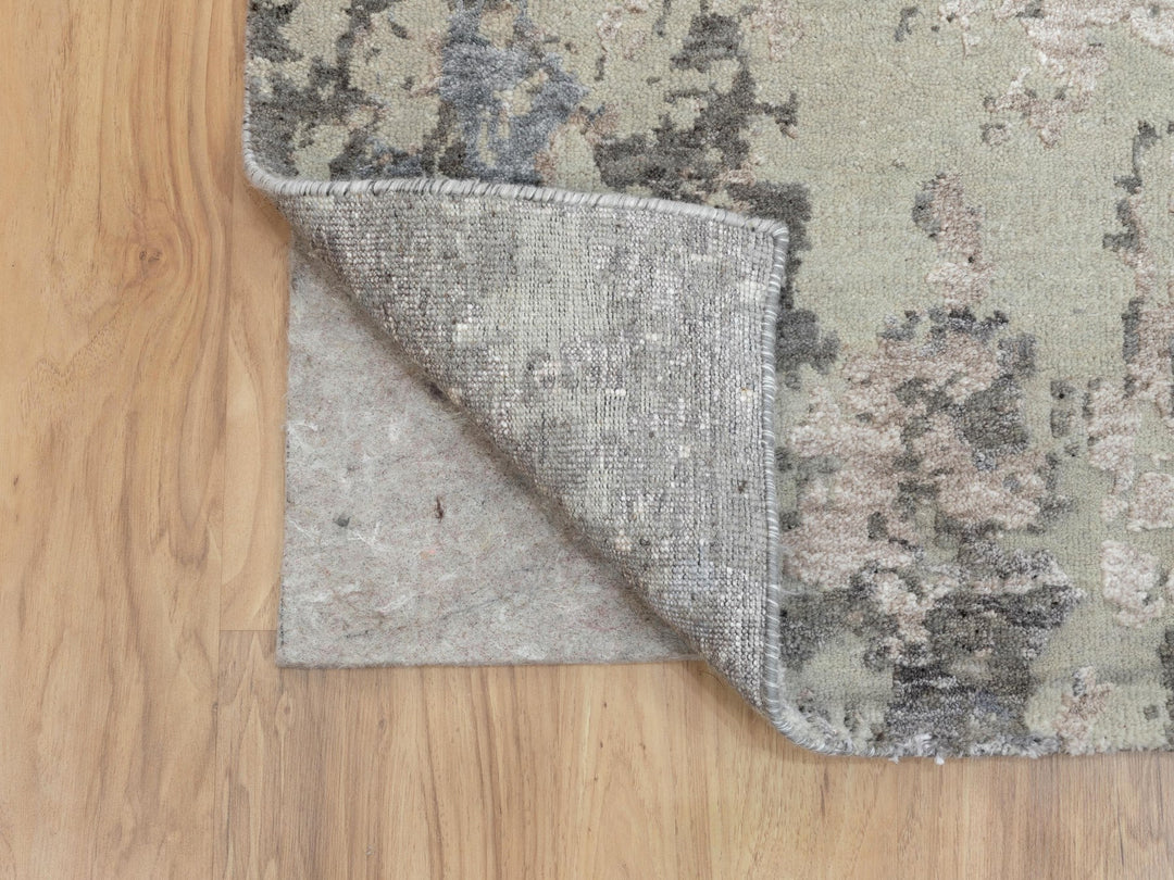 2'8" x 10'0" New Hand Knotted Grey Wool & Silk Runner Oriental Rug - MOA10258448