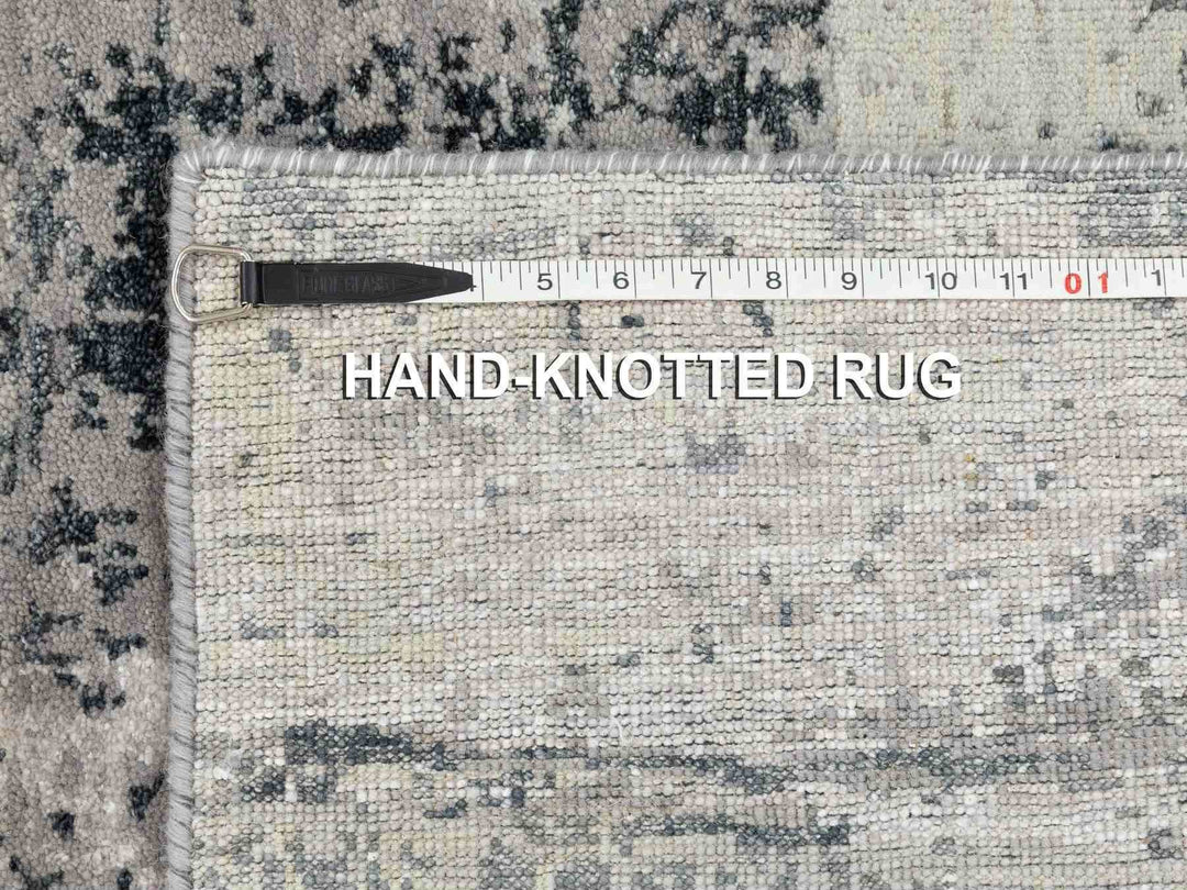 2'8" x 7'8" New Hand Knotted Grey Wool & Silk Runner Oriental Rug - MOA10258458