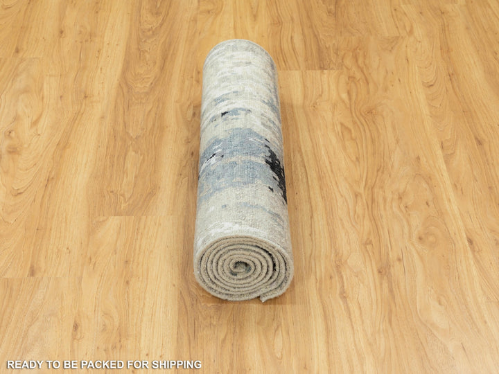 2'6" x 7'9" New Hand Knotted Beige Wool & Silk Runner Oriental Rug - MOA10258490