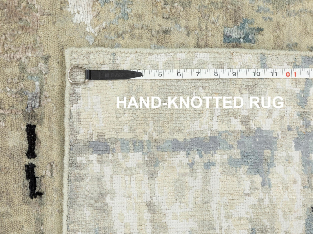 2'5" x 9'9" New Hand Knotted Beige Wool & Silk Runner Oriental Rug - MOA10258498