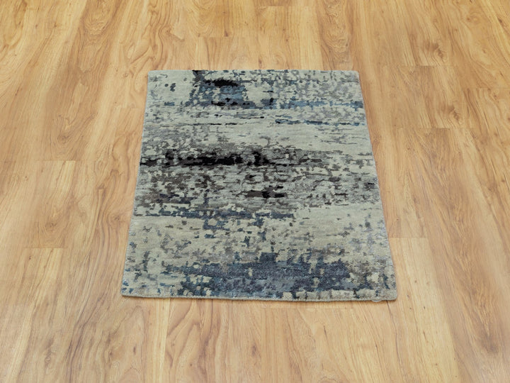 2'0" x 2'10" New Hand Knotted Grey Wool & Silk Rectangle Oriental Rug - MOA10258504