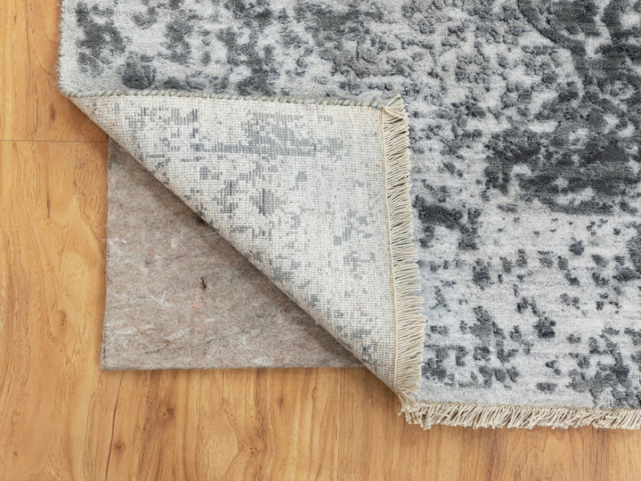 4'1" x 6'0" New Hand Knotted Grey Wool & Pure Silk Rectangle Oriental Rug - MOA10258553