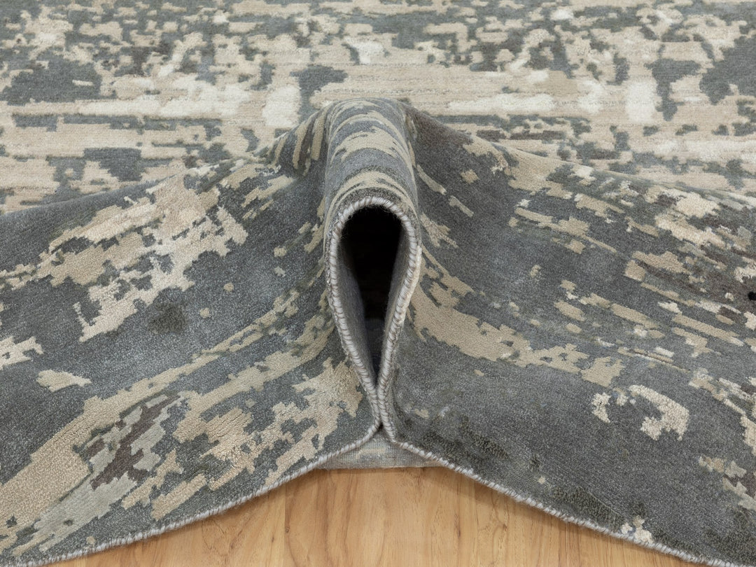 10'0" x 10'0" New Hand Knotted Grey Wool & Silk Round Oriental Rug - MOA10258559