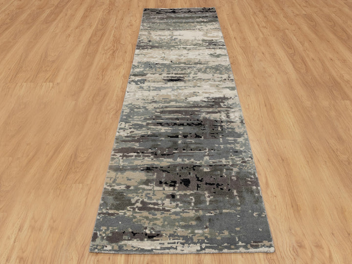 2'8" x 10'3" New Hand Knotted Grey Wool & Silk Runner Oriental Rug - MOA10258566