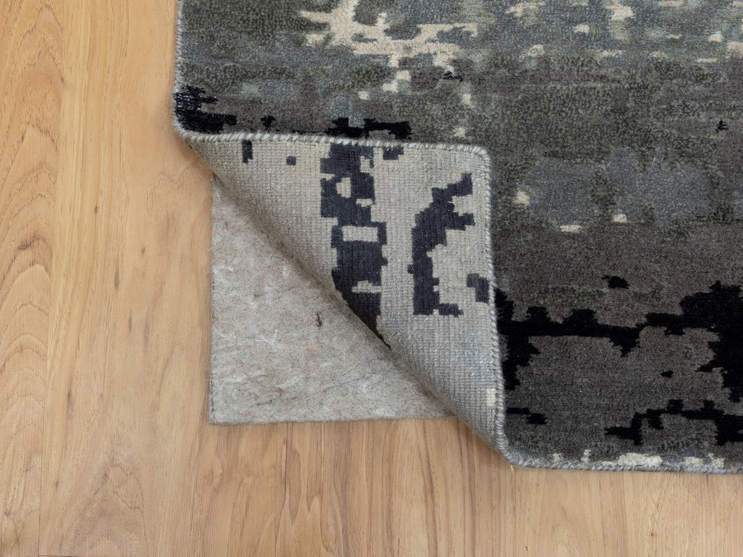 2'8" x 10'3" New Hand Knotted Grey Wool & Silk Runner Oriental Rug - MOA10258566