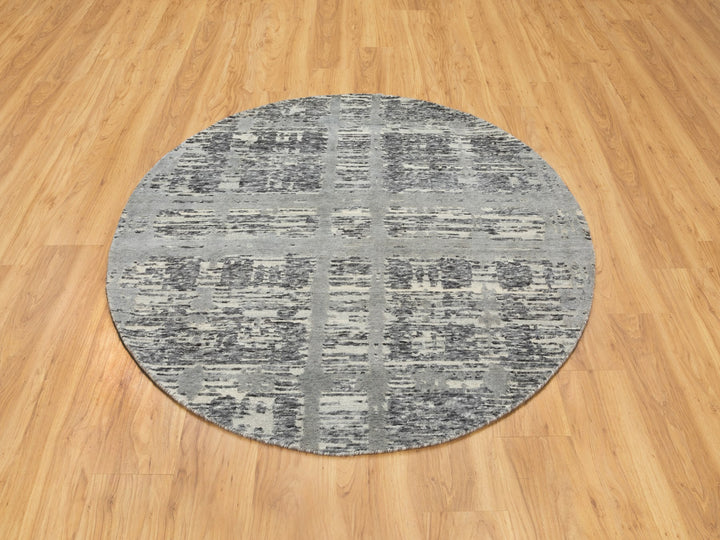 5'2" x 5'2" New Hand Knotted Grey Wool Round Oriental Rug - MOA10258613