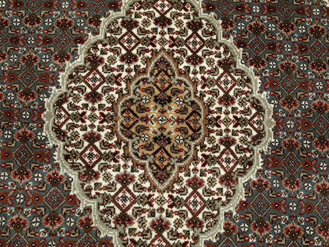 4'1" x 6'0" New Hand Knotted Grey Wool Rectangle Oriental Rug - MOA10258806