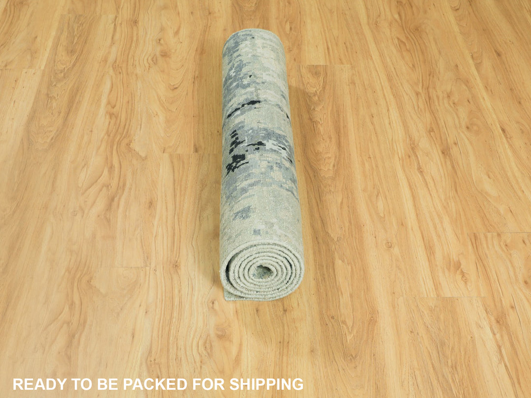 2'8" x 7'10" New Hand Knotted Grey Wool & Silk Runner Oriental Rug - MOA10258876