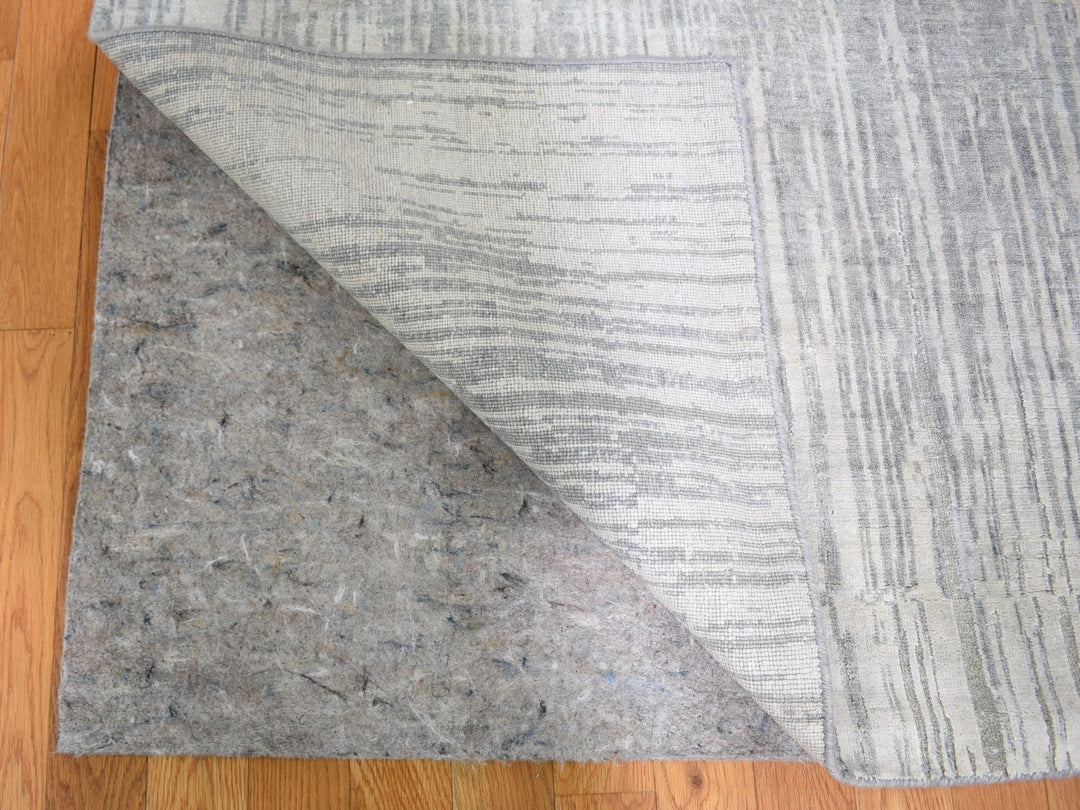 6'0" x 8'10" New Hand Knotted Grey Wool & Pure Silk Rectangle Oriental Rug - MOA10259257