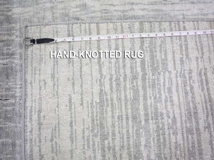 6'0" x 8'10" New Hand Knotted Grey Wool & Pure Silk Rectangle Oriental Rug - MOA10259257