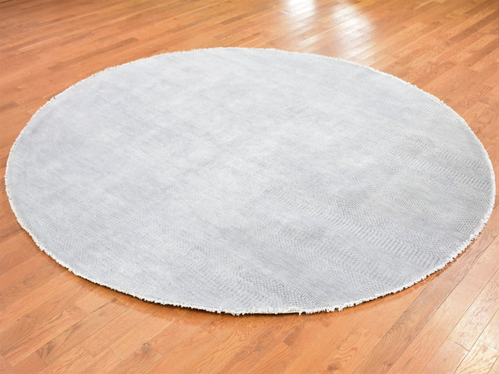 7'10" x 7'10" New Hand Knotted Grey Wool & Silk Round Oriental Rug - MOA10259315