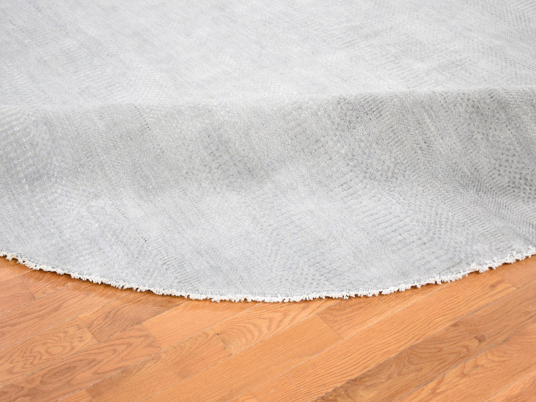 7'10" x 7'10" New Hand Knotted Grey Wool & Silk Round Oriental Rug - MOA10259315