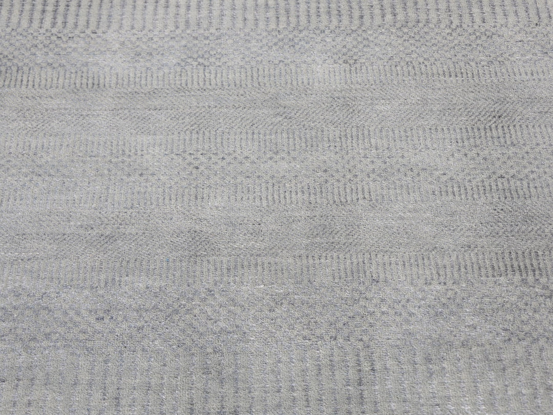 7'10" x 7'10" New Hand Knotted Grey Wool & Silk Round Oriental Rug - MOA10259315