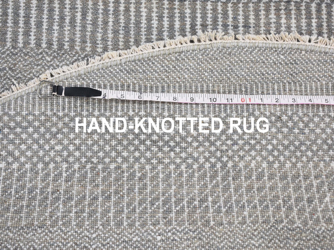 6'0" x 6'0" New Hand Knotted Grey Wool & Silk Round Oriental Rug - MOA10259322