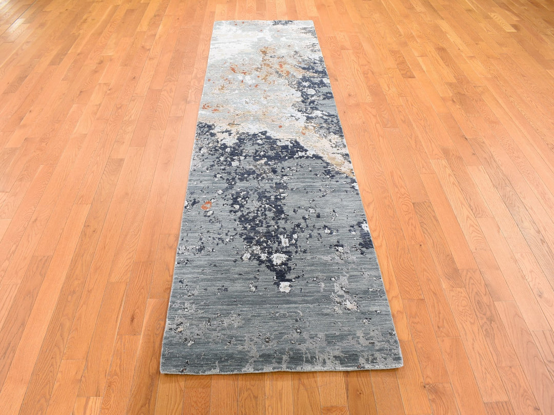 2'6" x 10'0" New Hand Knotted Grey Wool & Silk Runner Oriental Rug - MOA10259348