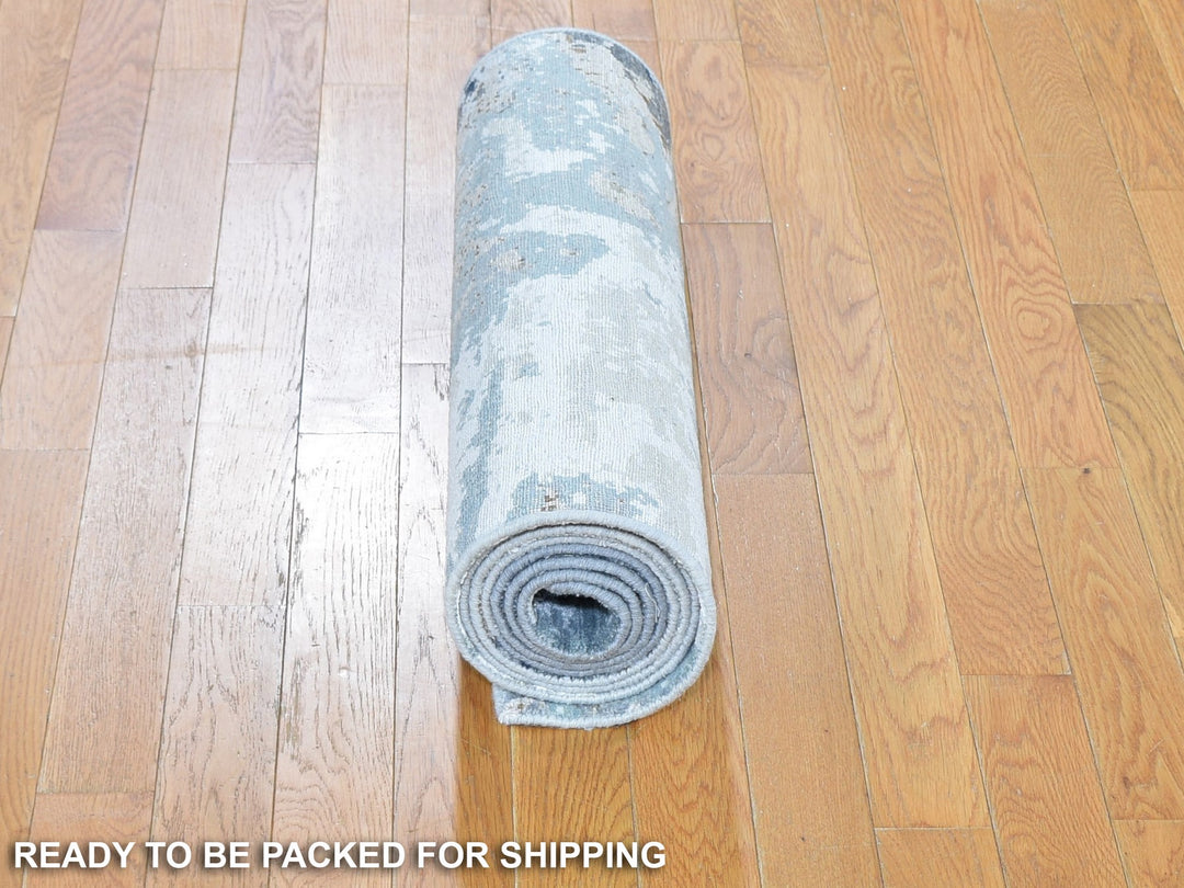 2'6" x 10'0" New Hand Knotted Grey Wool & Silk Runner Oriental Rug - MOA10259348
