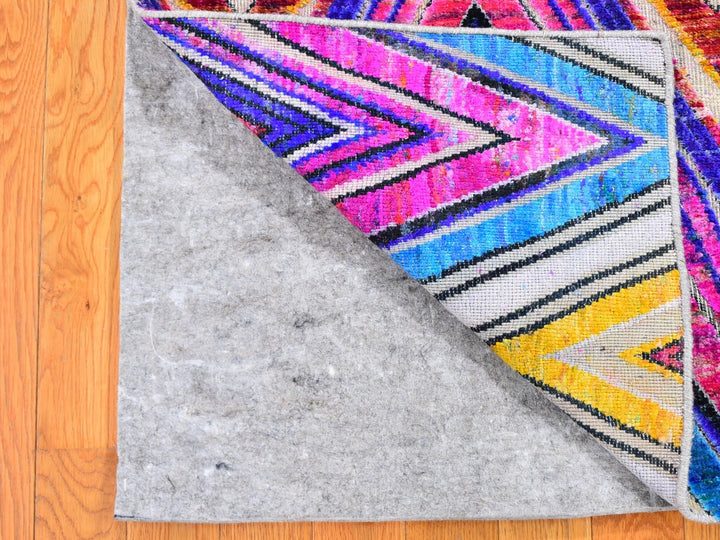 2'0" x 3'0" New Hand Knotted Pink Wool & Silk Rectangle Oriental Rug - MOA10259551