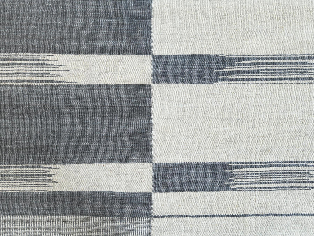 8'5" x 10'1" New Hand Woven Grey Wool Rectangle Oriental Rug - MOA10260120