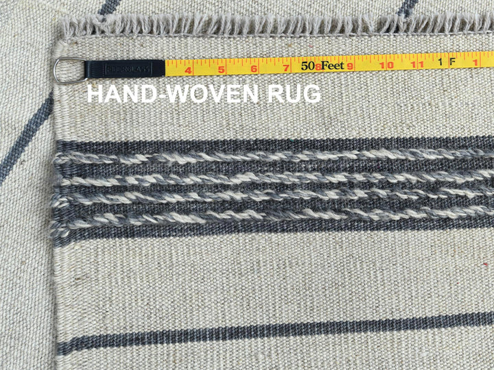 6'5" x 9'0" New Hand Woven Grey Wool Rectangle Oriental Rug - MOA10260123